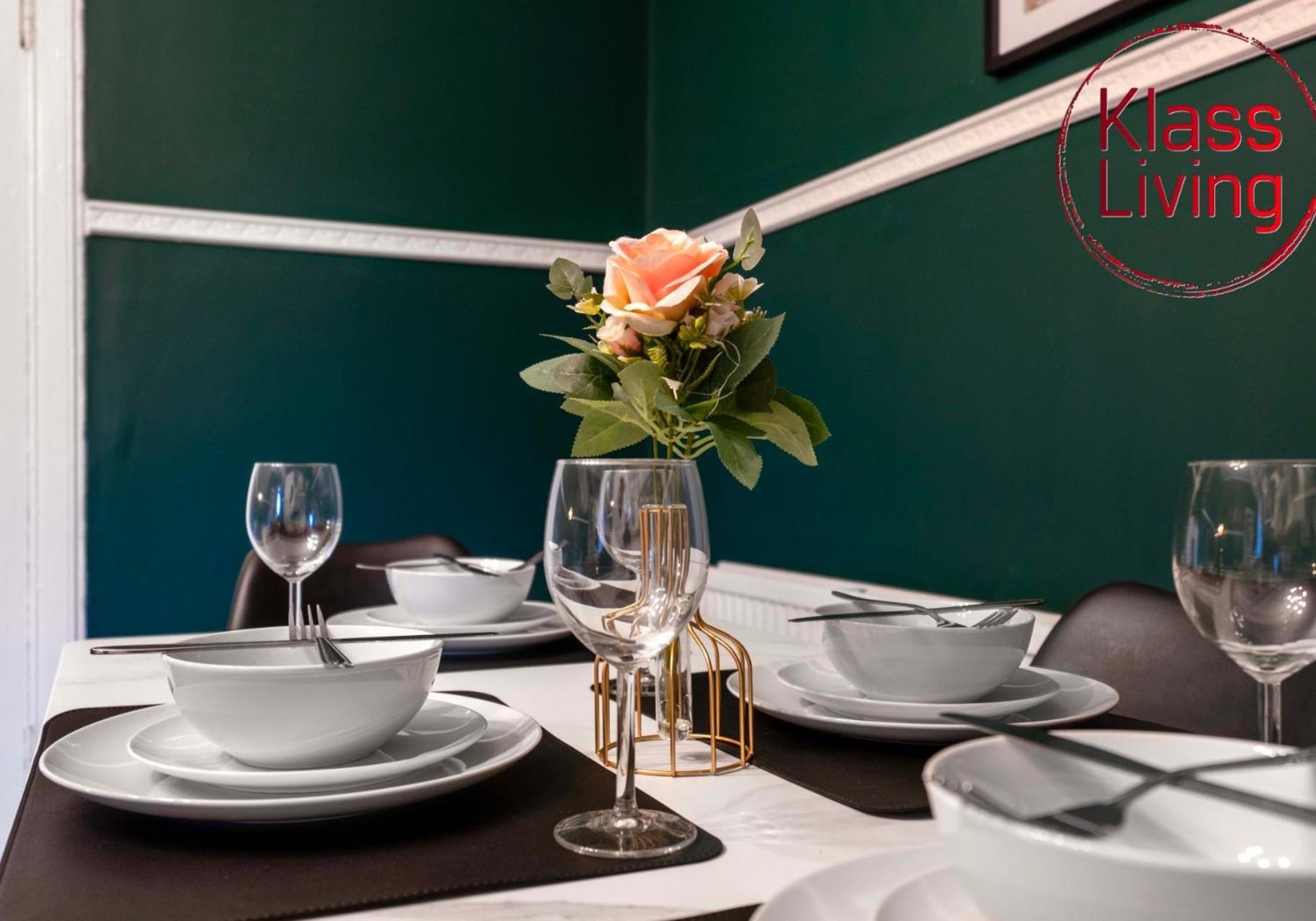 Alexander Apartment By Klass Living Коутбридж Екстериор снимка
